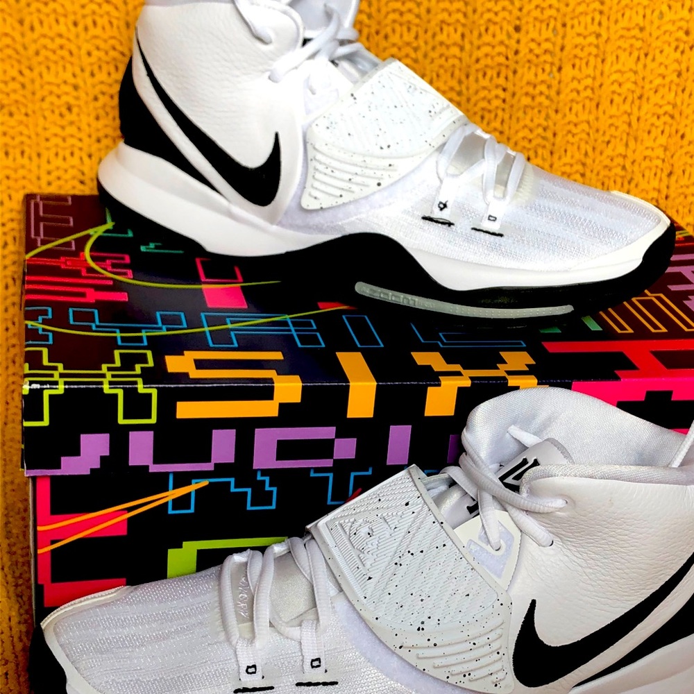 NIB- Nike KYRIE 6 Basketball ~New In Box